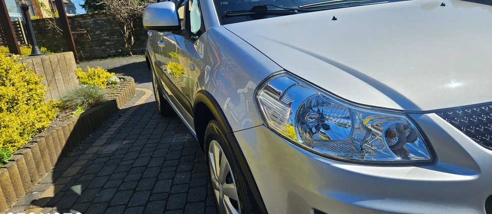 Suzuki SX4 cena 26900 przebieg: 171500, rok produkcji 2011 z Kielce małe 301